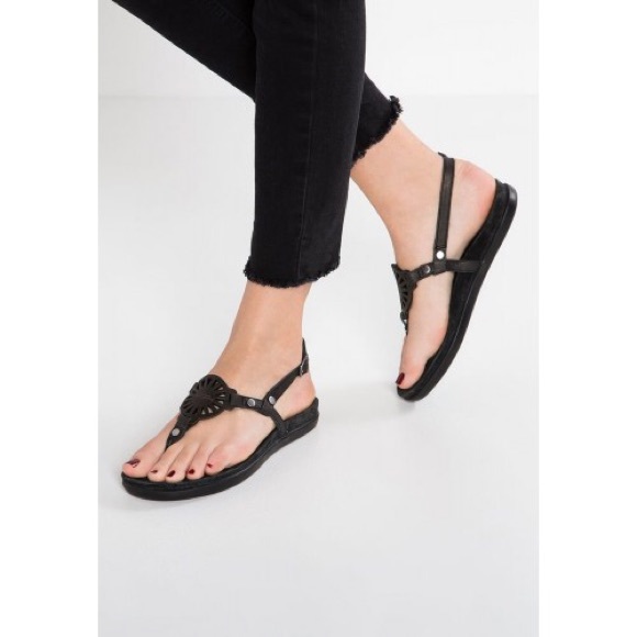 UGG Shoes - Ugg thong sandals